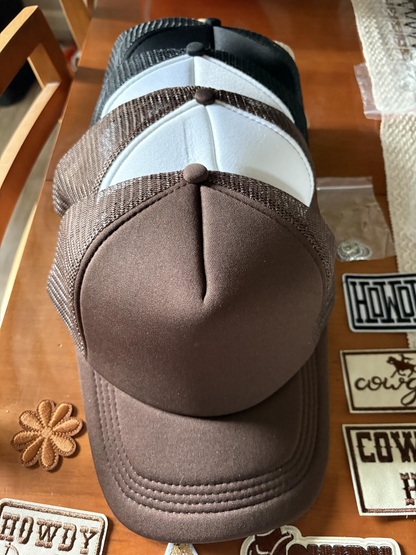 Wild West DIY Hat Kit: 5 Customizable Cowboy Trucker Hats with Chains & 30 Patches - Clpatch