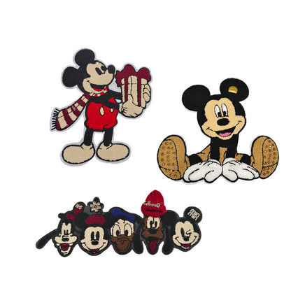Large towel embroidered cartoon Mickey hand sewn without glue
